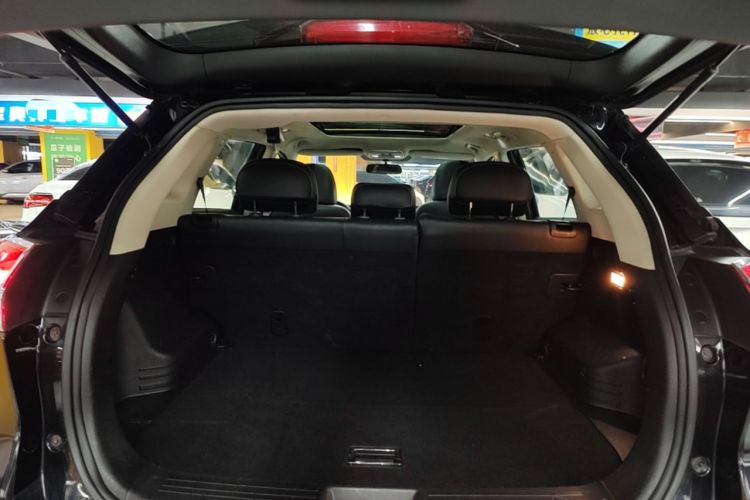 Used Geely Auto Emgrand X7 Sport 2016 1.8TD Automatic ZhiShang Model Trunk