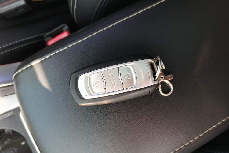 Used Geely Auto Emgrand X7 Sport 2016 1.8TD Automatic Smart Model Vehicle Key