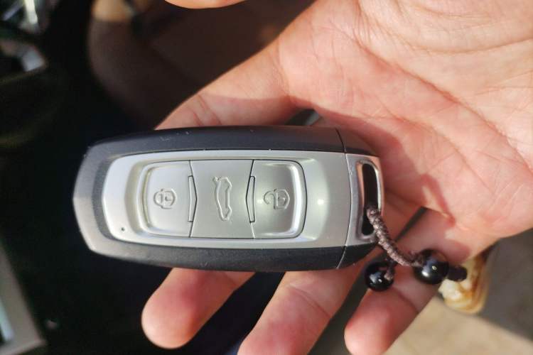 Used Geely Auto Emgrand X7 Sport 2016 1.8TD Automatic ZhiZun Version Vehicle Key