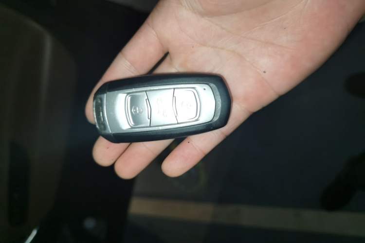 Used Geely Auto Emgrand X7 Sport 2016 1.8TD Automatic ZhiZun Version Vehicle Key