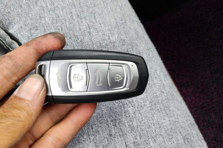 Used Geely Auto Emgrand X7 Sport 2016 1.8TD Automatic Smart Connectivity Version Vehicle Key