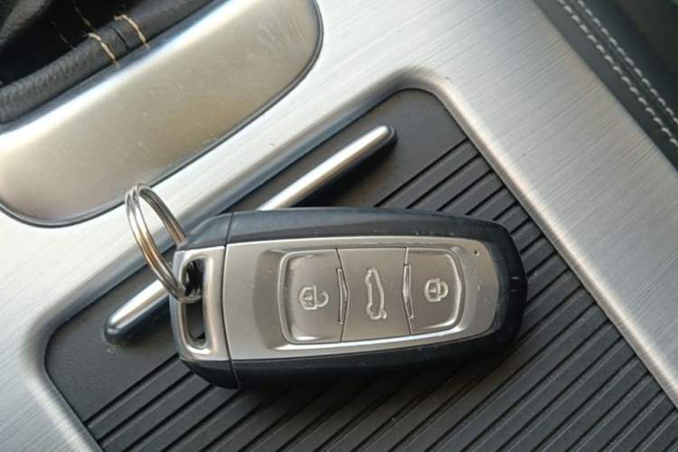 Used Geely Auto Emgrand X7 Sport 2016 2.0L Manual ZhiShang Version Vehicle Key