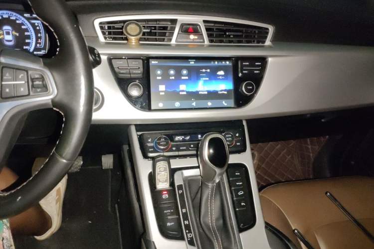 Used Geely Auto Emgrand X7 Sport 2016 1.8TD Automatic ZhiZun Version Audio And AC Panel
