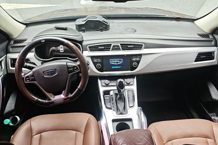 Used Geely Auto Emgrand X7 Sport 2016 1.8TD Automatic ZhiZun Version Center Console