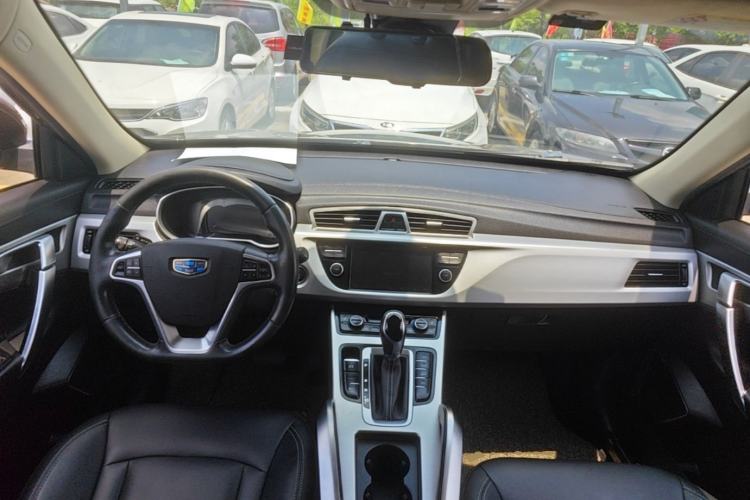 Used Geely Auto Emgrand X7 Sport 2016 1.8TD Automatic Smart Model Center Console