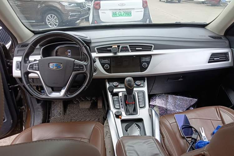Used Geely Auto Emgrand X7 Sport 2016 1.8TD Automatic ZhiZun Version Center Console