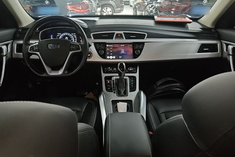 Used Geely Auto Emgrand X7 Sport 2016 1.8TD Automatic Smart Model Center Console