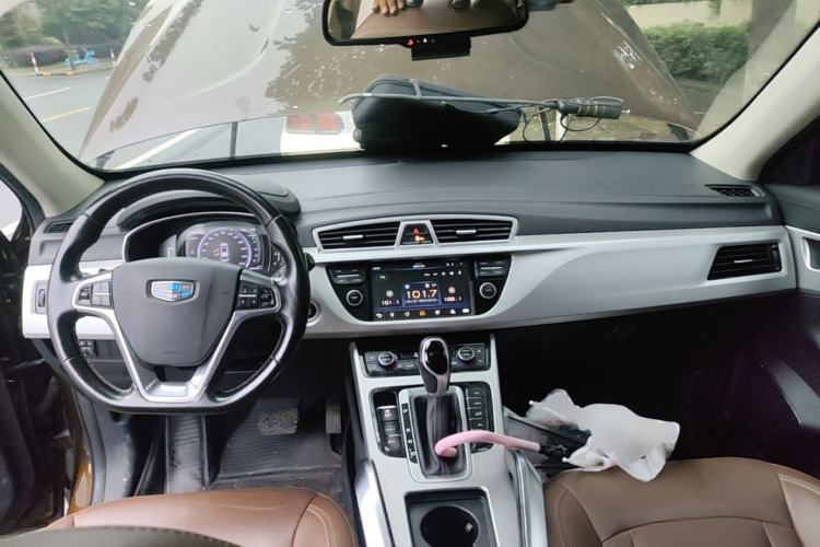 Used Geely Auto Emgrand X7 Sport 2016 1.8TD Automatic ZhiZun Version Center Console