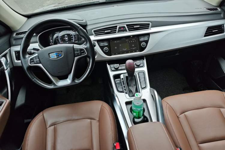 Used Geely Auto Emgrand X7 Sport 2016 1.8TD Automatic ZhiZun Version Center Console