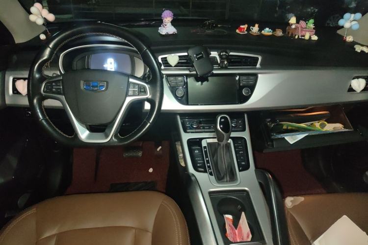 Used Geely Auto Emgrand X7 Sport 2016 1.8TD Automatic ZhiZun Version Center Console