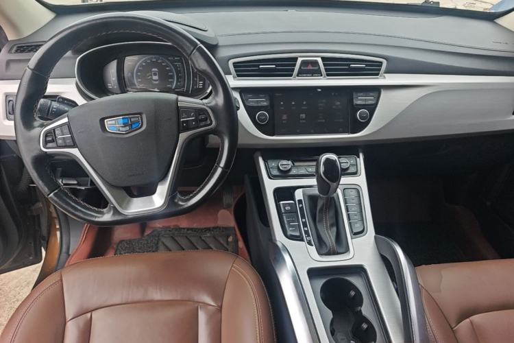 Used Geely Auto Emgrand X7 Sport 2016 1.8TD Automatic All-Wheel-Drive ZhiZun Edition Center Console