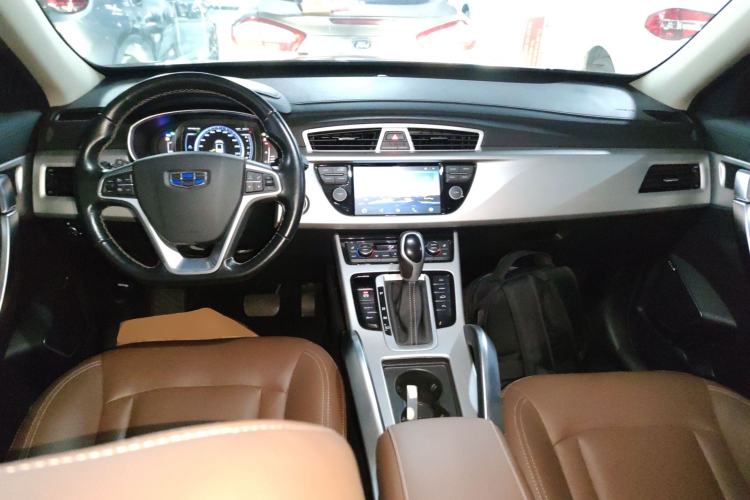 Used Geely Auto Emgrand X7 Sport 2016 1.8TD Automatic ZhiZun Version Center Console