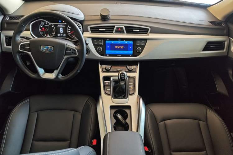 Used Geely Auto Emgrand X7 Sport 2016 2.0L Manual ZhiShang Version Center Console