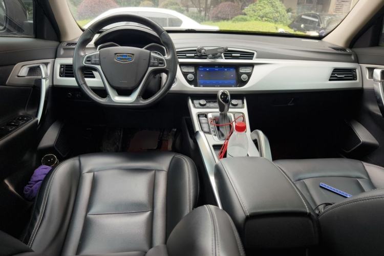 Used Geely Auto Emgrand X7 Sport 2016 1.8TD Automatic ZhiShang Model Center Console