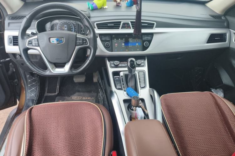 Used Geely Auto Emgrand X7 Sport 2016 1.8TD Automatic ZhiZun Version Center Console