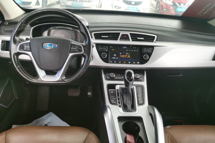 Used Geely Auto Emgrand X7 Sport 2016 1.8TD Automatic Smart Model Center Console