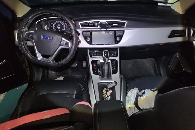 Used Geely Auto Emgrand X7 Sport 2016 1.8TD Automatic ZhiShang Model Center Console