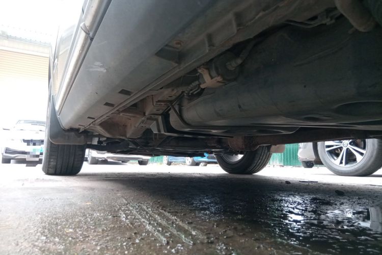 Used Geely Auto Emgrand X7 Sport 2016 2.0L Manual ZhiShang Version Chassis Rear Left