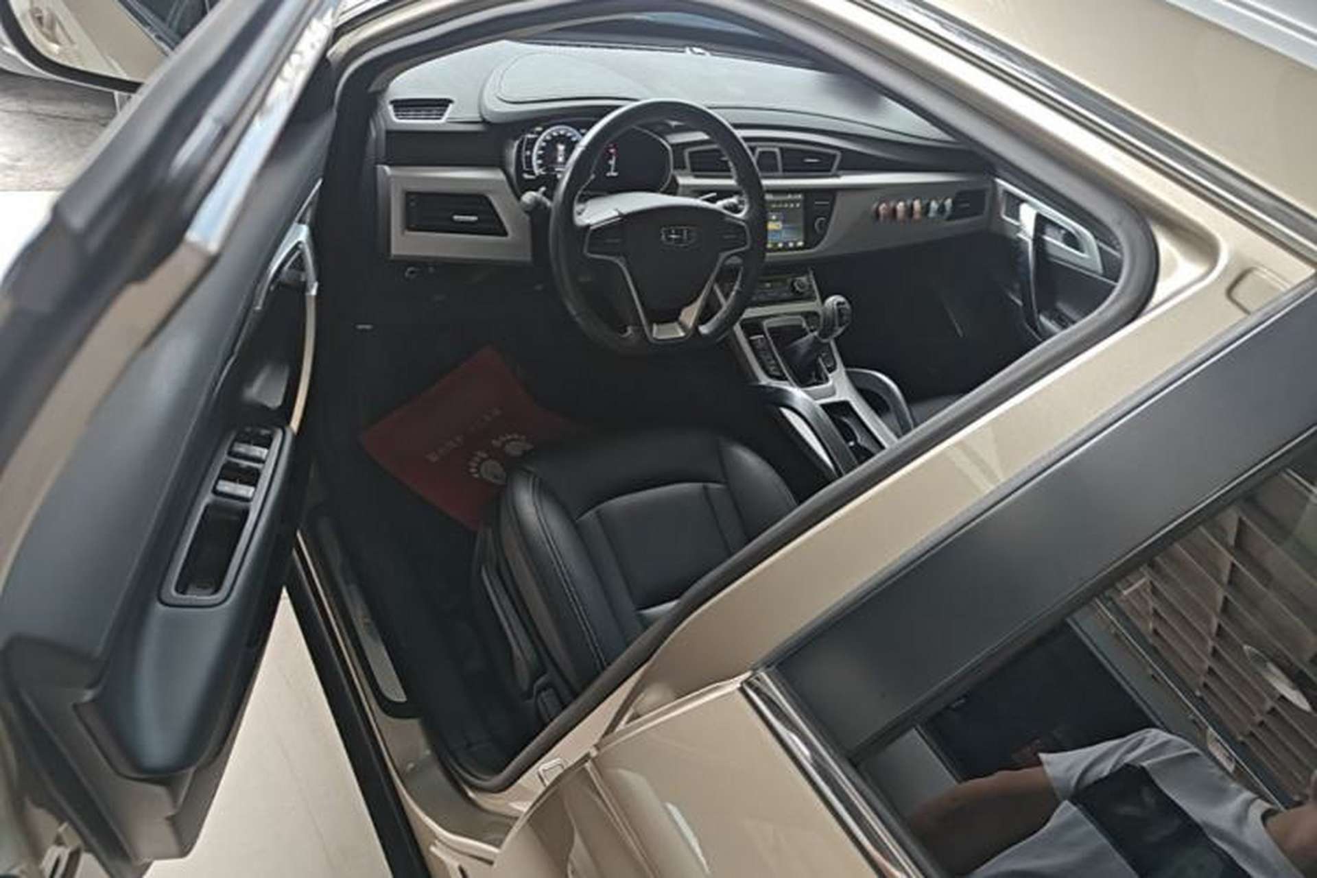 Used Geely Auto Emgrand X7 Sport 2016 2.0L Manual Smart Connect Version Driver Seat