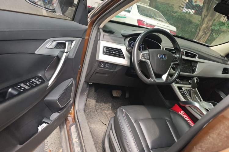 Used Geely Auto Emgrand X7 Sport 2016 1.8TD Automatic Smart Connectivity Version Driver Seat