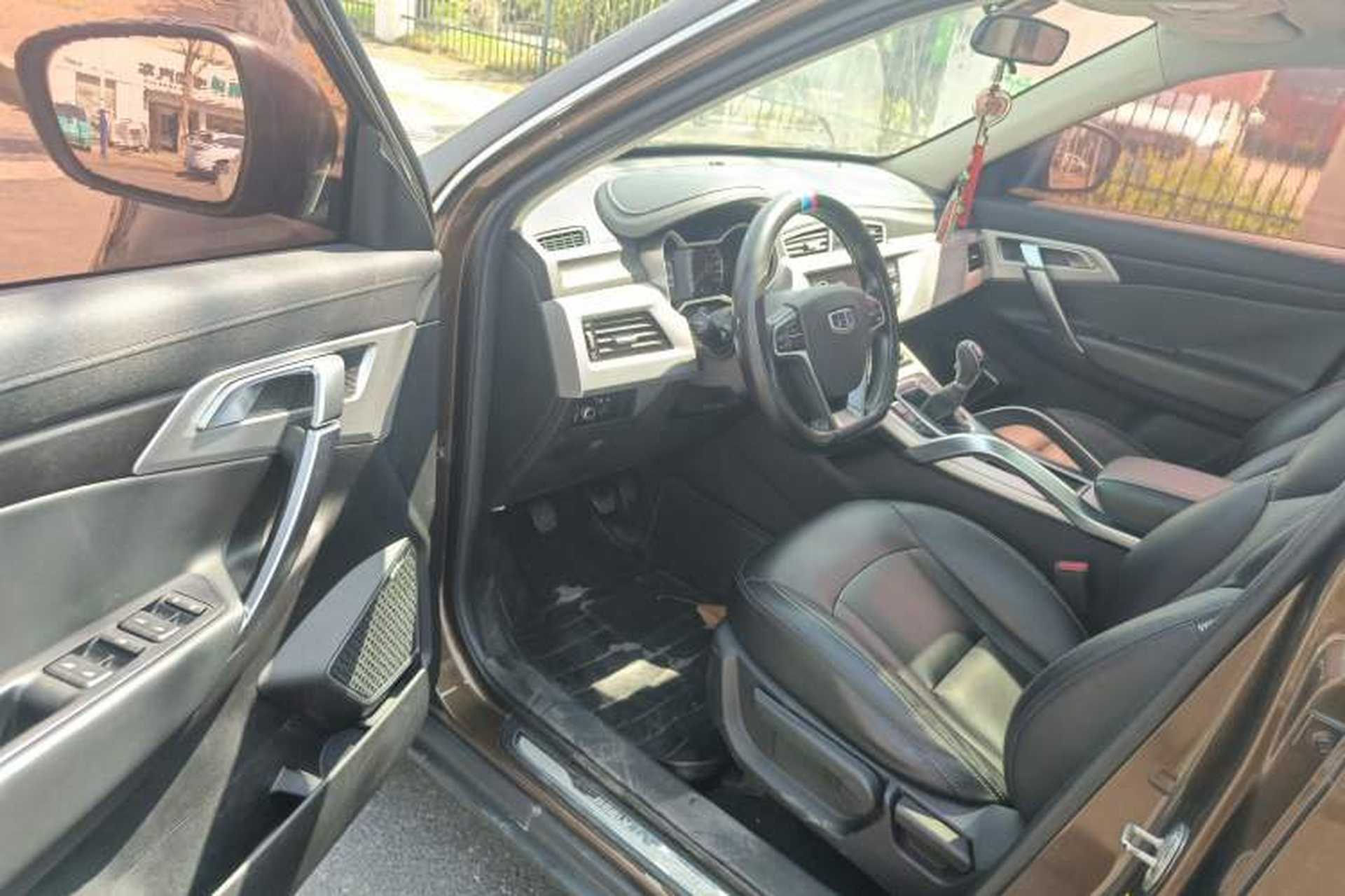 Used Geely Auto Emgrand X7 Sport 2016 1.8TD Manual ZhiShang Model Driver Seat