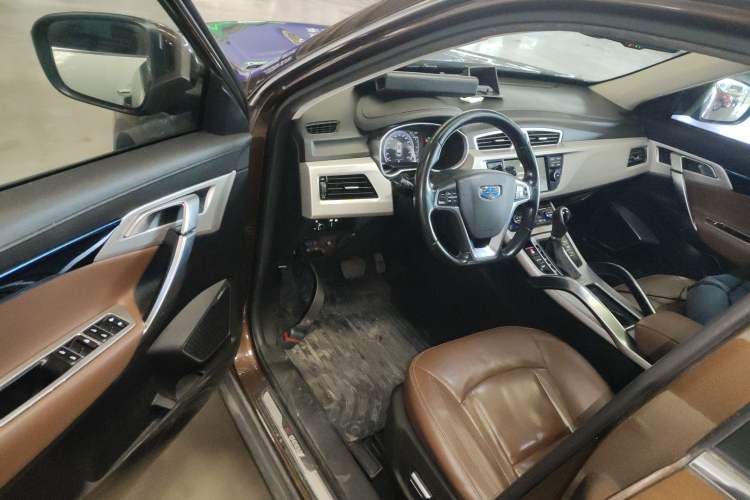 Used Geely Auto Emgrand X7 Sport 2016 1.8TD Automatic ZhiZun Version Driver Seat