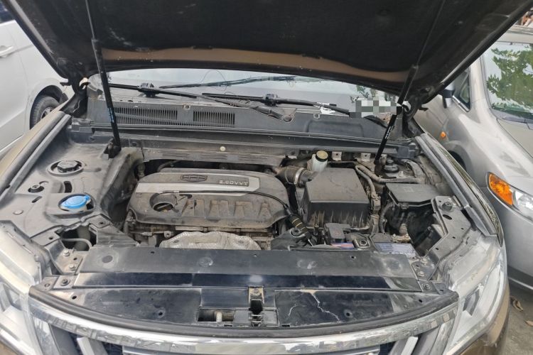 Used Geely Auto Emgrand X7 Sport 2016 2.0L Manual ZhiShang Version Engine Bay