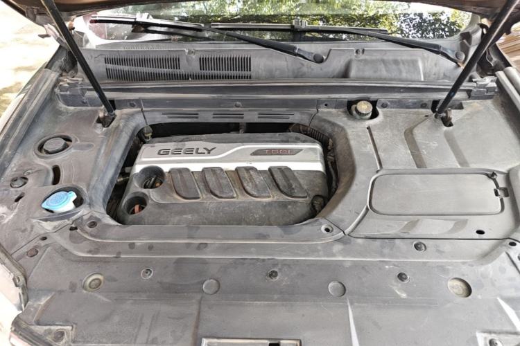 Used Geely Auto Emgrand X7 Sport 2016 1.8TD Automatic ZhiShang Model Engine Bay