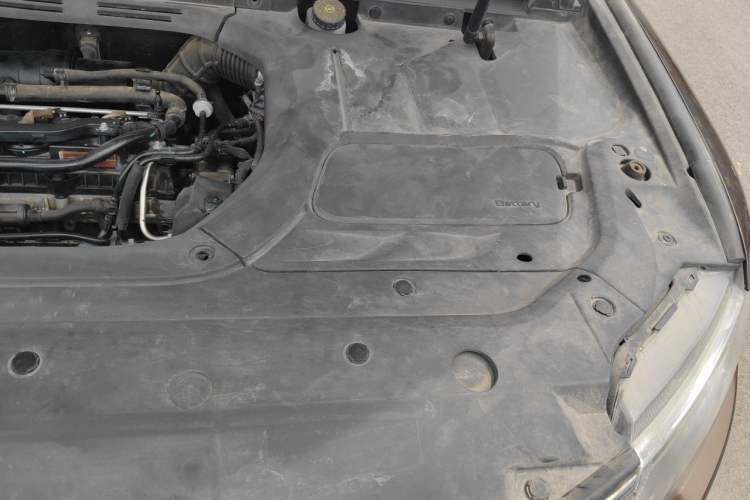 Used Geely Auto Emgrand X7 Sport 2016 1.8TD Automatic Smart Model Engine Bay Left