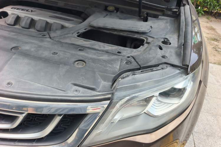 Used Geely Auto Emgrand X7 Sport 2016 1.8TD Automatic ZhiZun Version Engine Bay Left