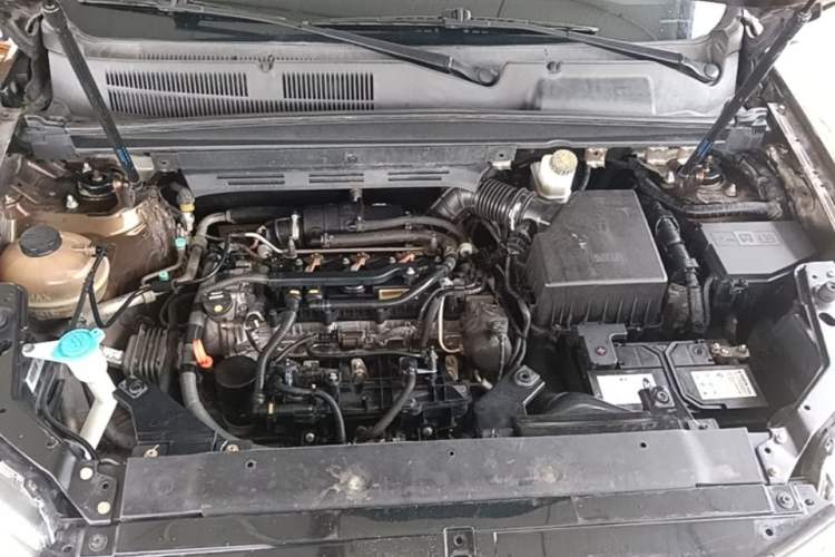 Used Geely Auto Emgrand X7 Sport 2016 1.8TD Automatic All-Wheel-Drive ZhiZun Edition Engine Bay