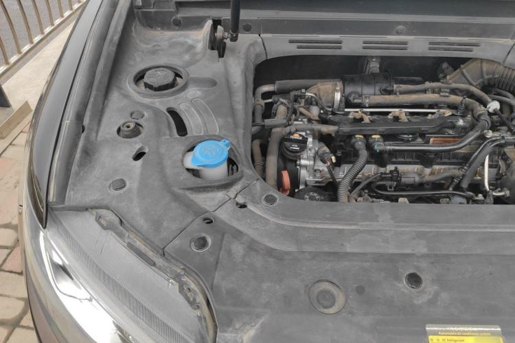 Used Geely Auto Emgrand X7 Sport 2016 1.8TD Automatic Smart Model Engine Bay Right