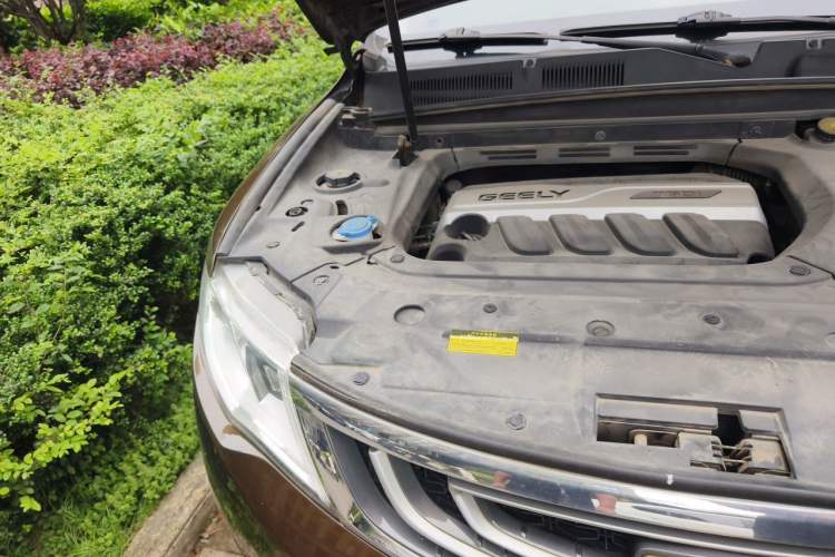 Used Geely Auto Emgrand X7 Sport 2016 1.8TD Automatic ZhiShang Model Engine Bay Right