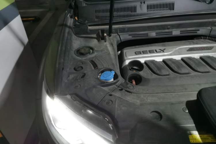 Used Geely Auto Emgrand X7 Sport 2016 1.8TD Automatic ZhiZun Version Engine Bay Right
