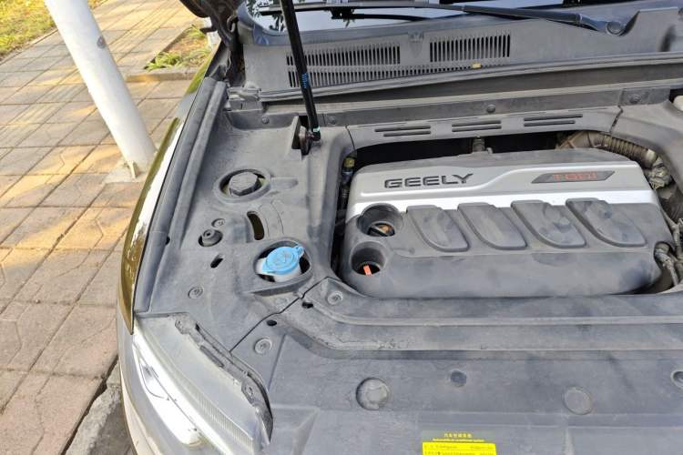 Used Geely Auto Emgrand X7 Sport 2016 1.8TD Automatic ZhiZun Version Engine Bay Right