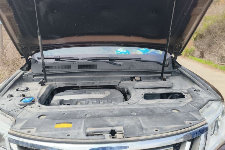 Used Geely Auto Emgrand X7 Sport 2016 2.0L Manual ZhiShang Version Engine Bay