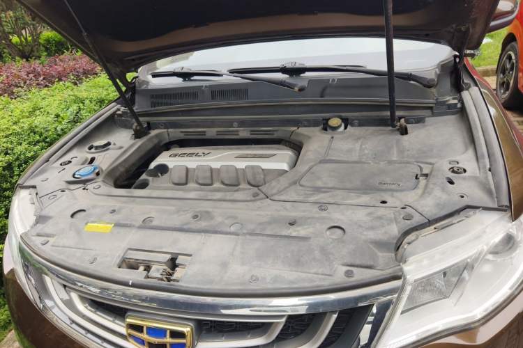 Used Geely Auto Emgrand X7 Sport 2016 1.8TD Automatic ZhiShang Model Engine Bay