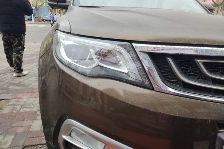 Used Geely Auto Emgrand X7 Sport 2016 1.8TD Automatic ZhiZun Version Exterior 6