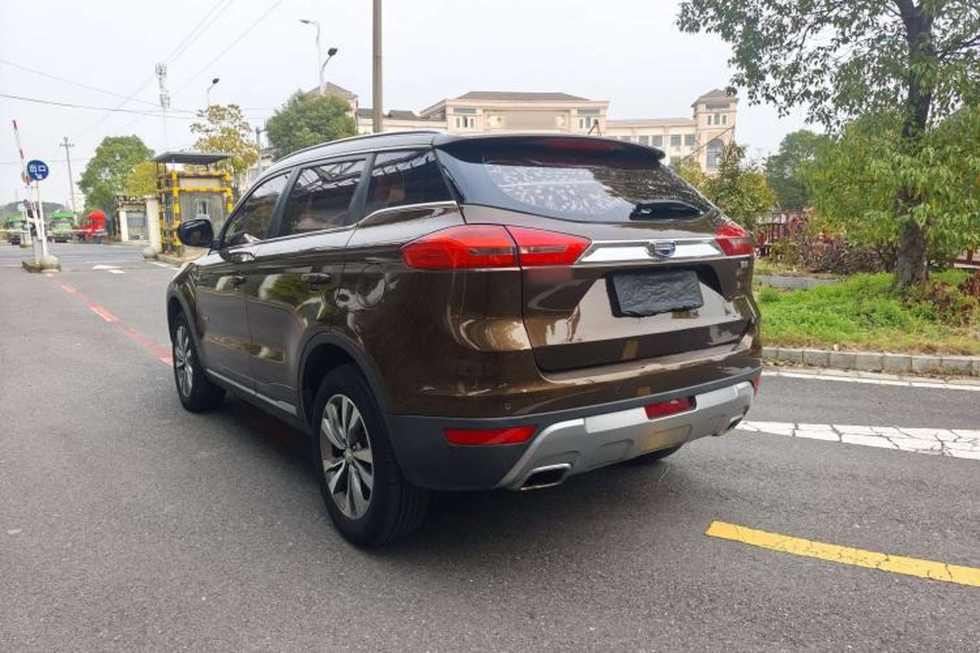 Used Geely Auto Emgrand X7 Sport 2016 1.8TD Manual ZhiShang Model Exterior 7