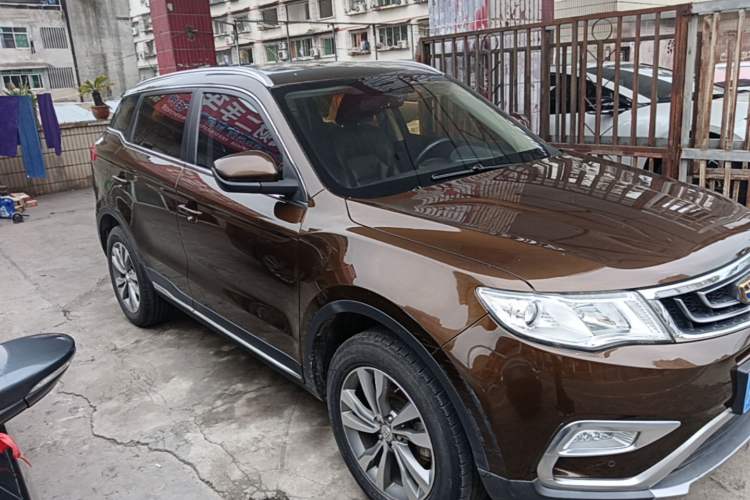 Used Geely Auto Emgrand X7 Sport 2016 2.0L Manual ZhiShang Version Front Right 45 Deg