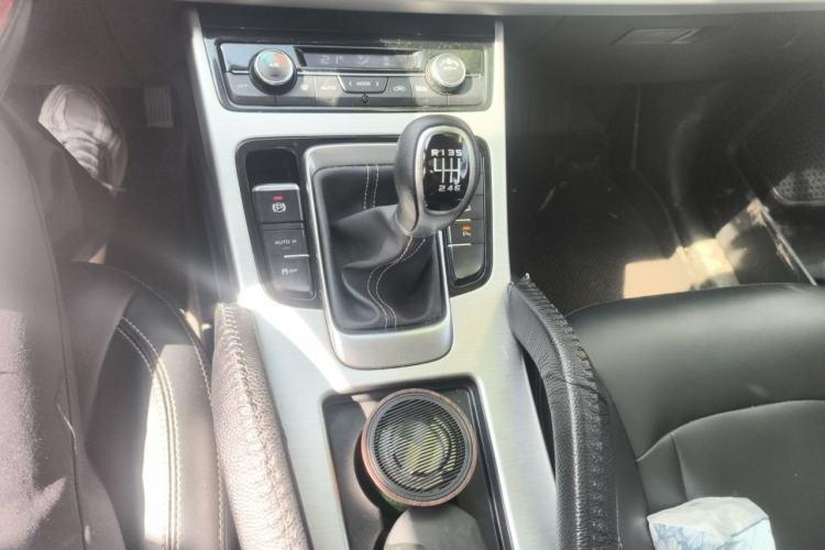 Used Geely Auto Emgrand X7 Sport 2016 2.0L Manual ZhiShang Version Gear Lever