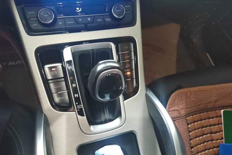 Used Geely Auto Emgrand X7 Sport 2016 1.8TD Automatic ZhiShang Model Gear Lever