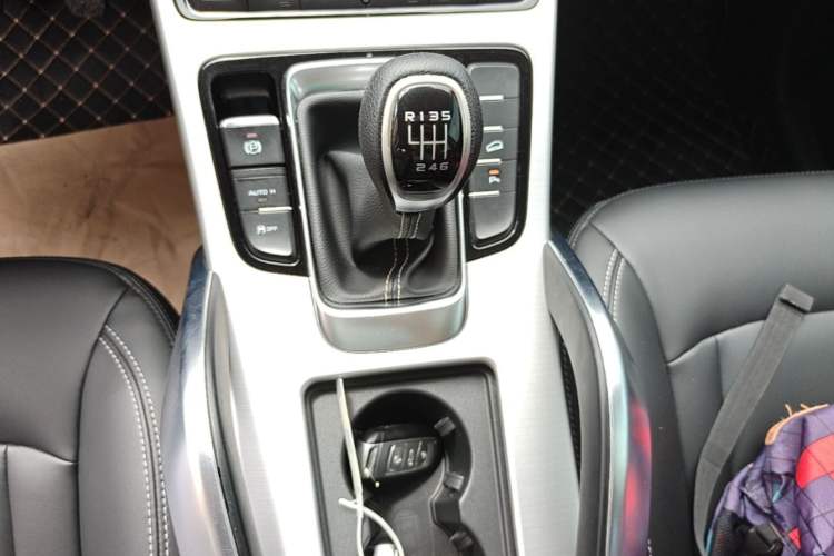 Used Geely Auto Emgrand X7 Sport 2016 1.8TD Manual ZhiShang Model Gear Lever