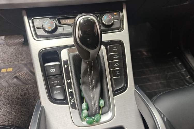 Used Geely Auto Emgrand X7 Sport 2016 1.8TD Automatic ZhiShang Model Gear Lever