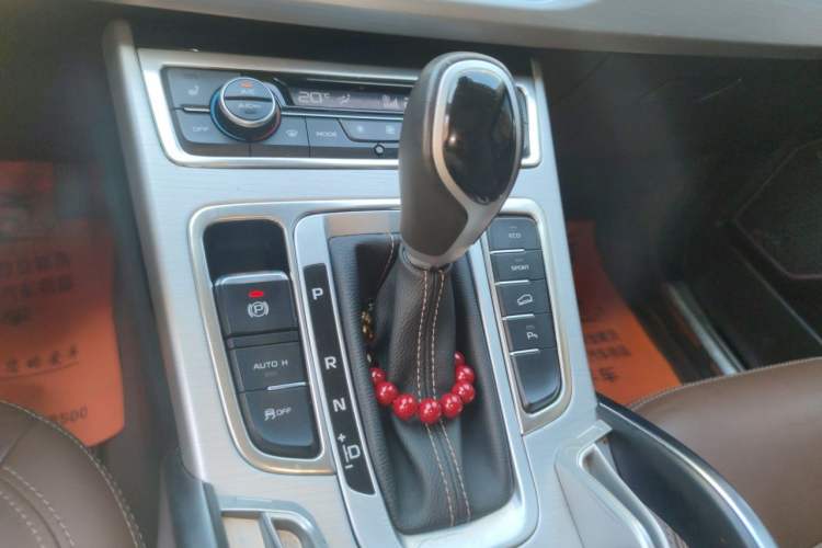 Used Geely Auto Emgrand X7 Sport 2016 1.8TD Automatic ZhiZun Version Gear Lever