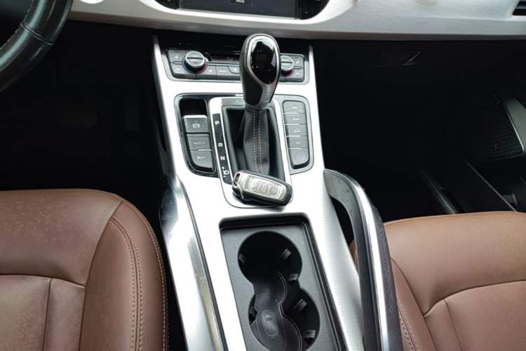 Used Geely Auto Emgrand X7 Sport 2016 1.8TD Automatic ZhiZun Version Gear Lever