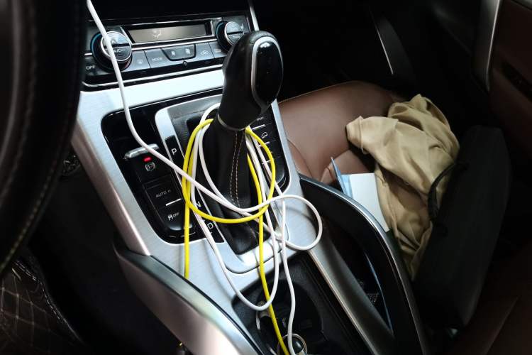 Used Geely Auto Emgrand X7 Sport 2016 1.8TD Automatic ZhiZun Version Gear Lever