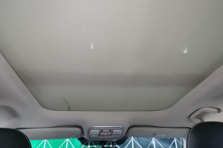 Used Geely Auto Emgrand X7 Sport 2016 1.8TD Automatic Smart Connectivity Version Headliner