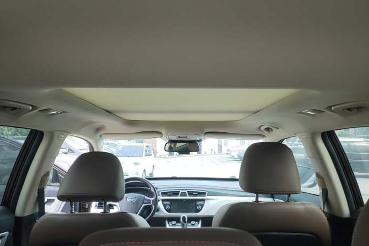 Used Geely Auto Emgrand X7 Sport 2016 1.8TD Automatic All-Wheel-Drive ZhiZun Edition Headliner