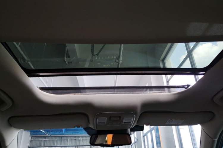 Used Geely Auto Emgrand X7 Sport 2016 1.8TD Automatic ZhiZun Version Headliner